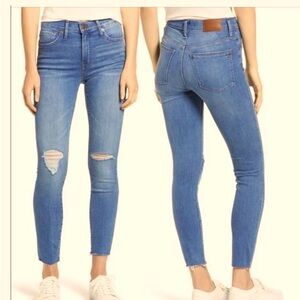 Madewell Women's Blue 9"Mid-Rised Ripped Knee Skinny Jeans Size 27 I18